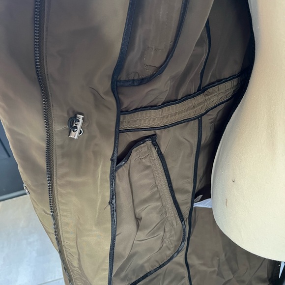 BCBG Olive green jacket. EUC. - Picture 7 of 8